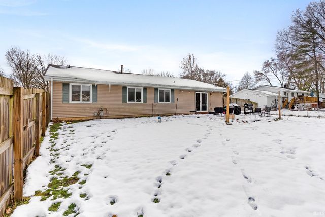 20305 Topaz Street, South Bend, IN 46614