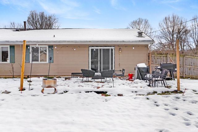 20305 Topaz Street, South Bend, IN 46614