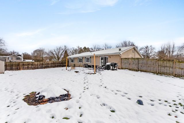 20305 Topaz Street, South Bend, IN 46614