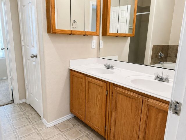 422 Mystic Glen Loop, Houston, TX 77339