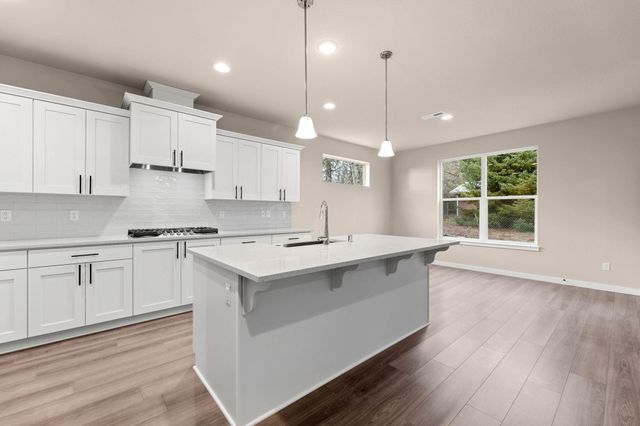 148 Valemont Drive 11, Eagle Point, OR 97524