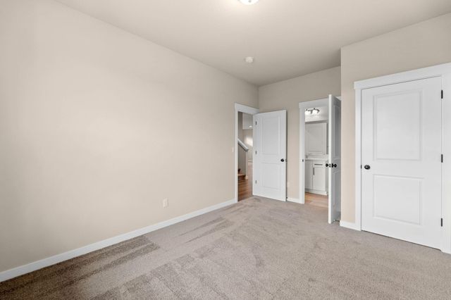 148 Valemont Drive 11, Eagle Point, OR 97524