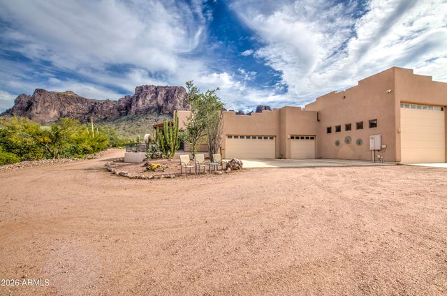 6065 E Forest Street, Apache Junction, AZ 85119
