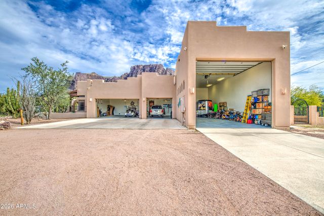 6065 E Forest Street, Apache Junction, AZ 85119