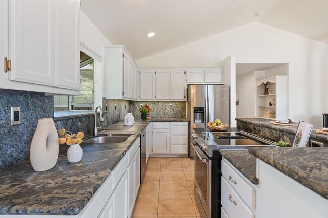 12632 Vick Ct, Auburn, CA 95603