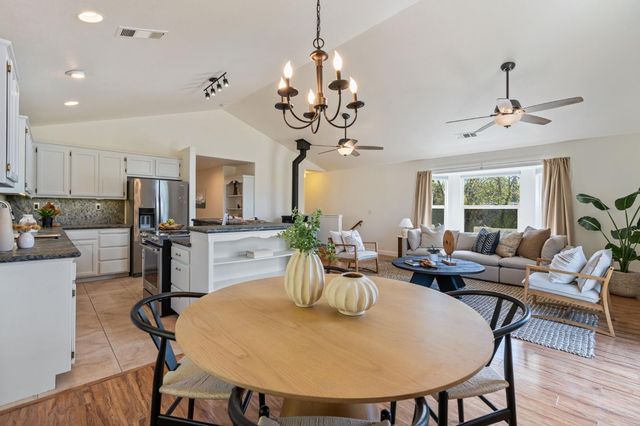 12632 Vick Ct, Auburn, CA 95603