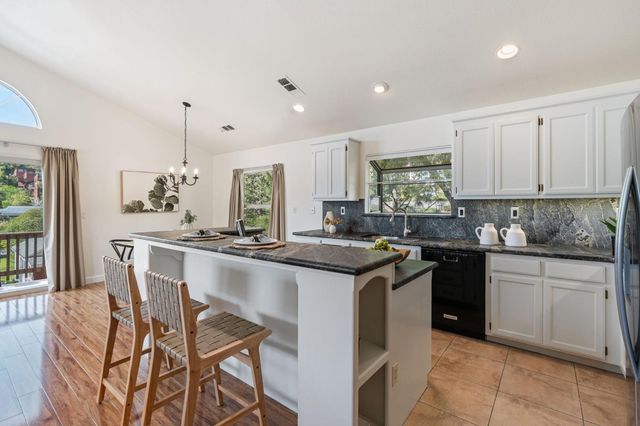 12632 Vick Ct, Auburn, CA 95603