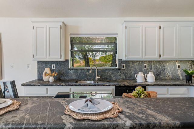 12632 Vick Ct, Auburn, CA 95603