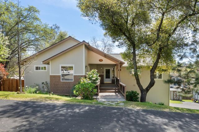 12632 Vick Ct, Auburn, CA 95603