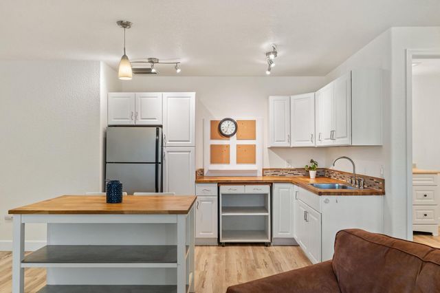 12632 Vick Ct, Auburn, CA 95603