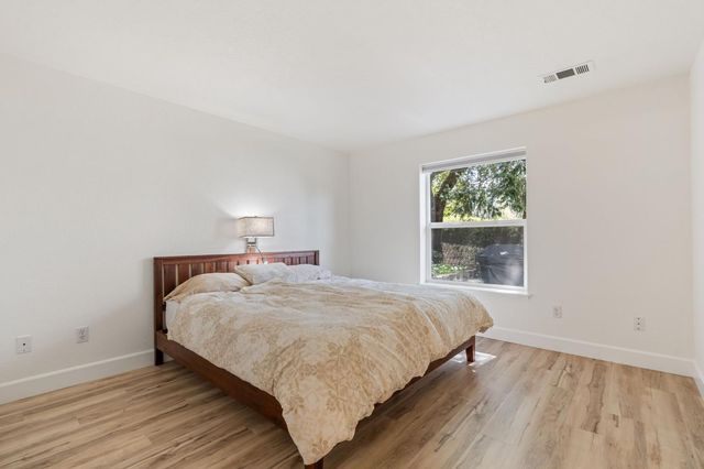 12632 Vick Ct, Auburn, CA 95603