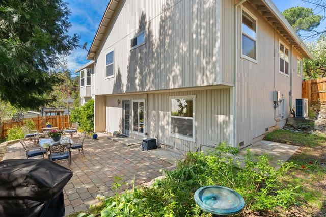 12632 Vick Ct, Auburn, CA 95603