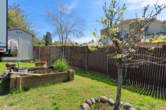 12632 Vick Ct, Auburn, CA 95603