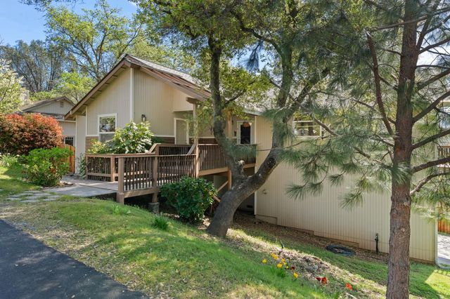 12632 Vick Ct, Auburn, CA 95603