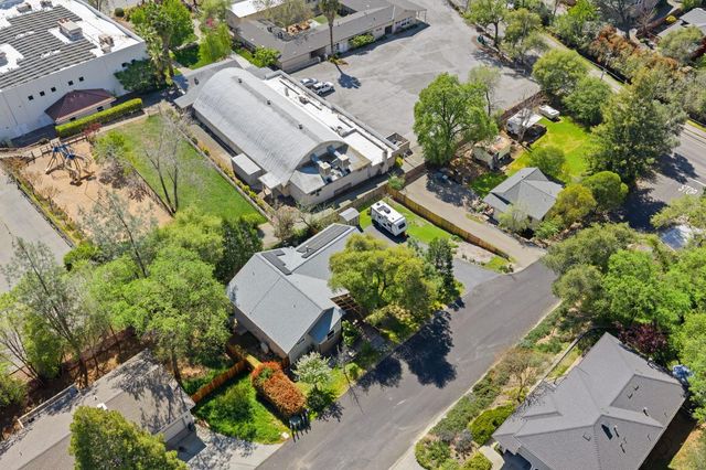 12632 Vick Ct, Auburn, CA 95603