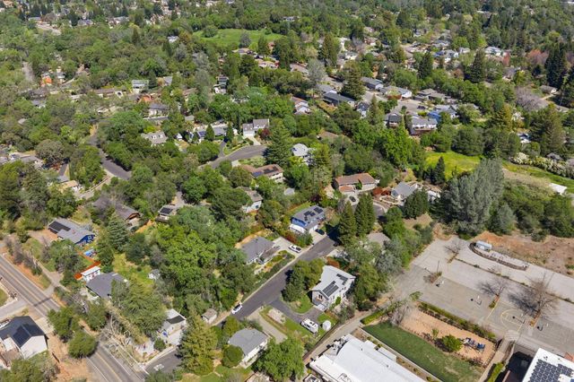 12632 Vick Ct, Auburn, CA 95603