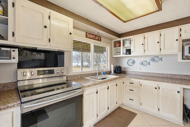 63743 E 202 Road, Wyandotte, OK 74370