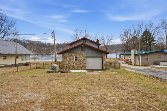 63743 E 202 Road, Wyandotte, OK 74370