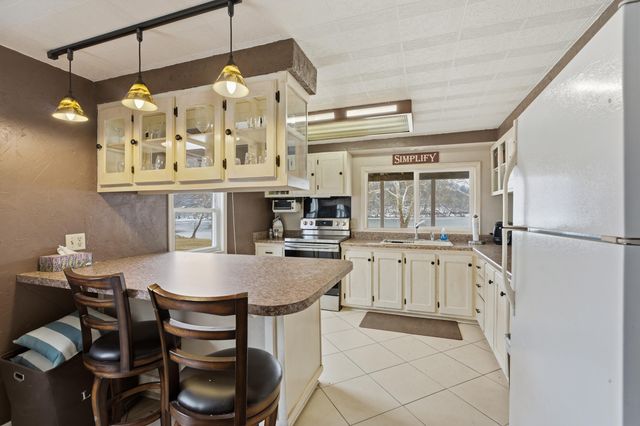 63743 E 202 Road, Wyandotte, OK 74370