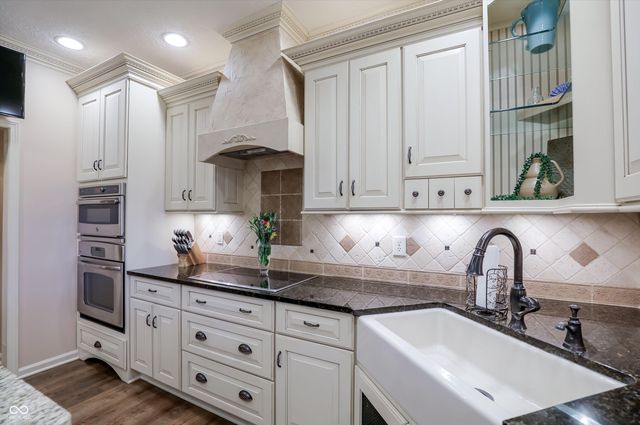 4401 Brittany Drive, Zionsville, IN 46077