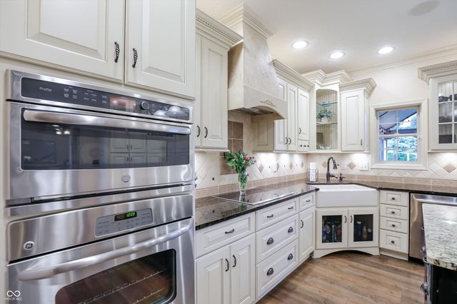 4401 Brittany Drive, Zionsville, IN 46077