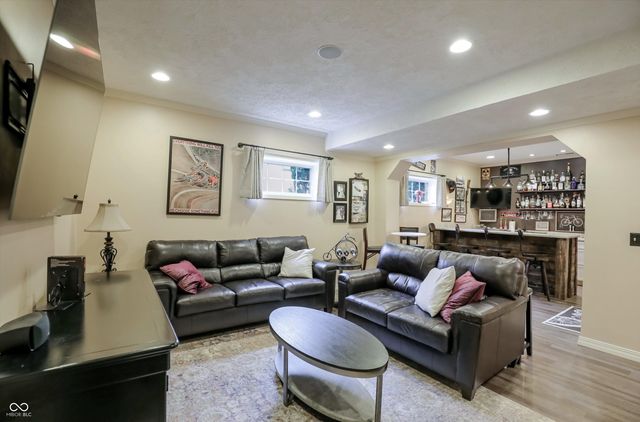 4401 Brittany Drive, Zionsville, IN 46077