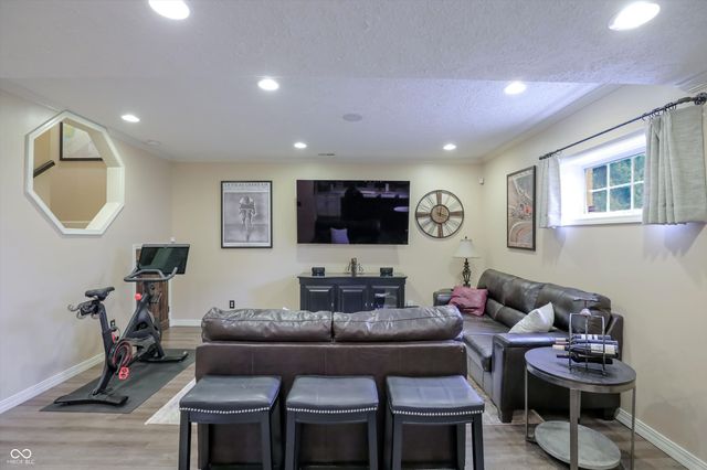 4401 Brittany Drive, Zionsville, IN 46077