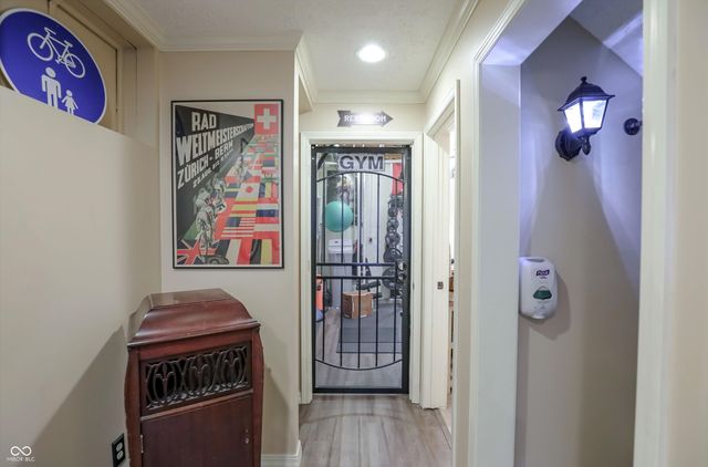 4401 Brittany Drive, Zionsville, IN 46077