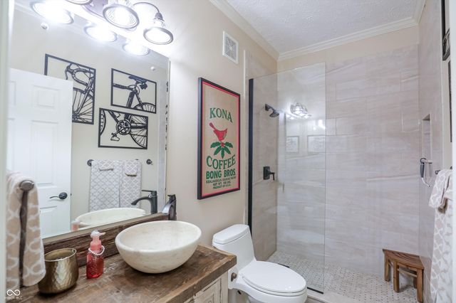 4401 Brittany Drive, Zionsville, IN 46077