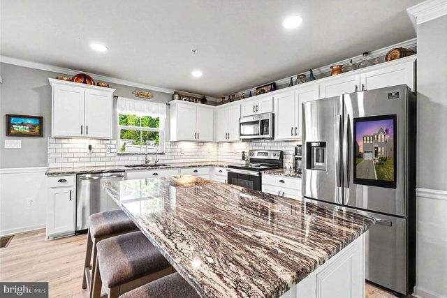 17 VIBURNUM AVE, Elkton, MD 21921
