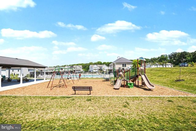 17 VIBURNUM AVE, Elkton, MD 21921