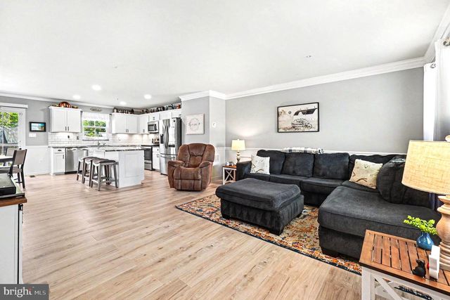 17 VIBURNUM AVE, Elkton, MD 21921