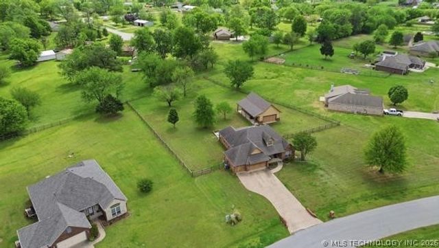 12101 N 168th East Avenue, Collinsville, OK 74021