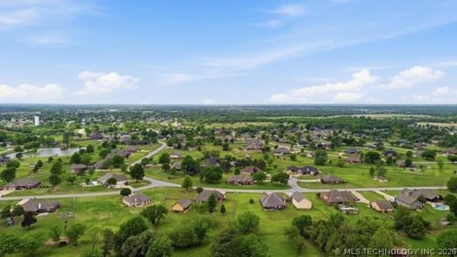 12101 N 168th East Avenue, Collinsville, OK 74021