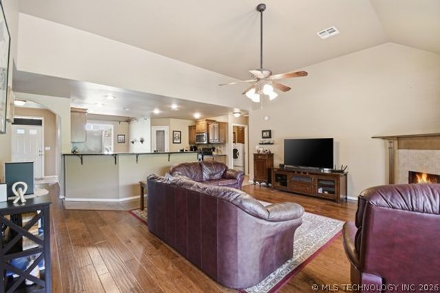 12101 N 168th East Avenue, Collinsville, OK 74021