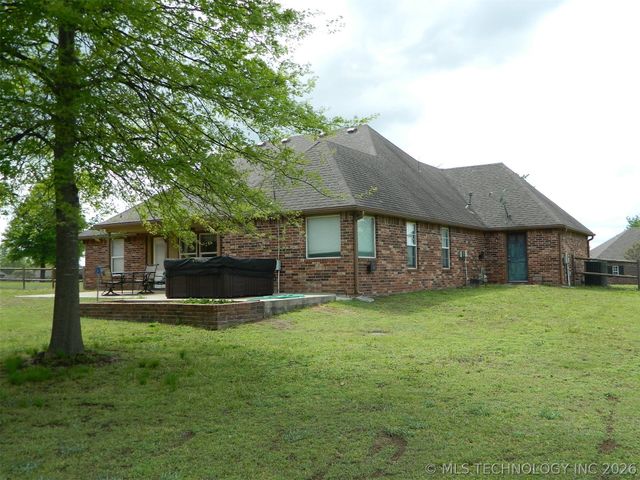 12101 N 168th East Avenue, Collinsville, OK 74021