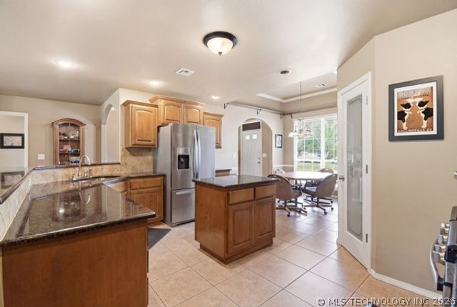 12101 N 168th East Avenue, Collinsville, OK 74021