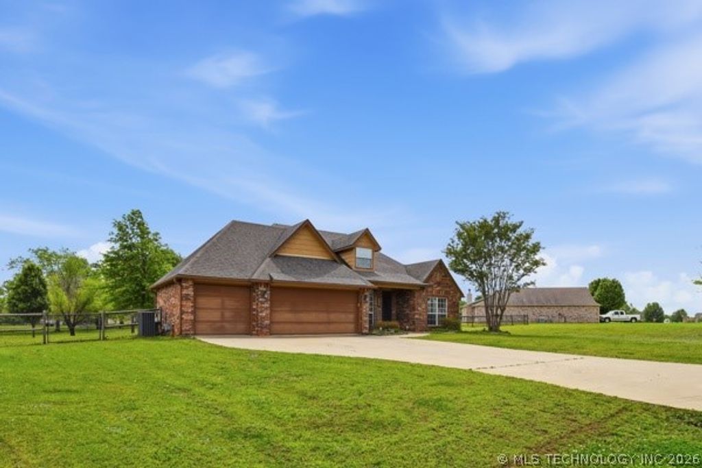 12101 N 168th East Avenue, Collinsville, OK 74021
