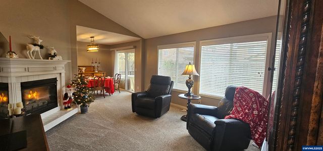 997 Glazemeadow St NE, Keizer, OR 97303