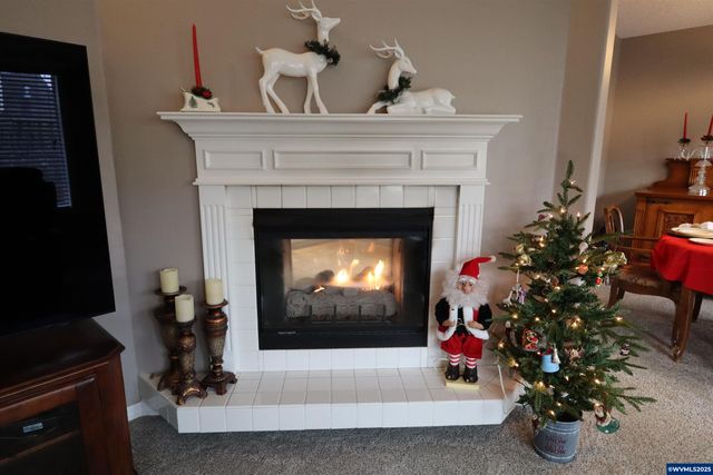 997 Glazemeadow St NE, Keizer, OR 97303