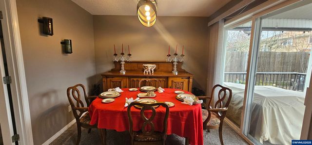 997 Glazemeadow St NE, Keizer, OR 97303