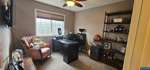 997 Glazemeadow St NE, Keizer, OR 97303