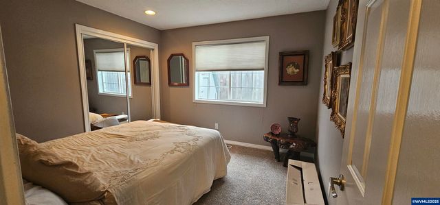 997 Glazemeadow St NE, Keizer, OR 97303