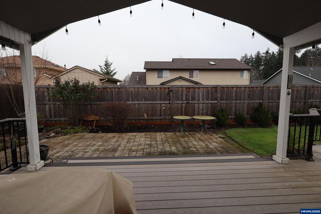 997 Glazemeadow St NE, Keizer, OR 97303