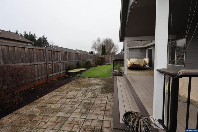 997 Glazemeadow St NE, Keizer, OR 97303