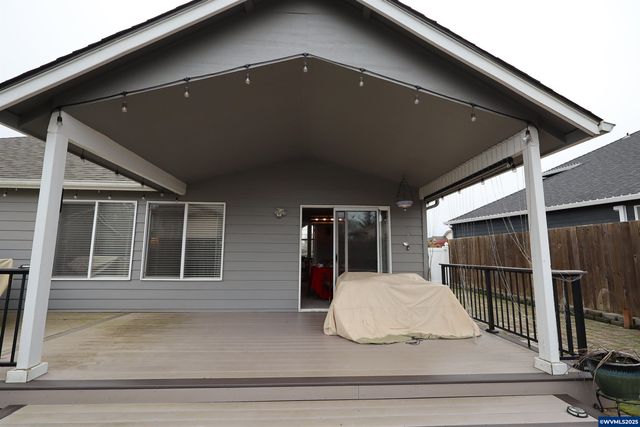 997 Glazemeadow St NE, Keizer, OR 97303