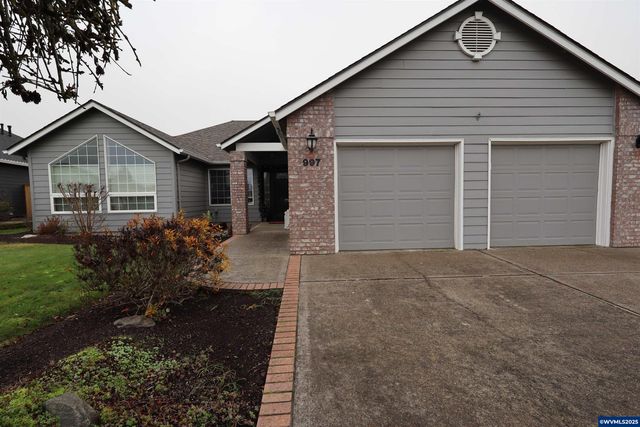 997 Glazemeadow St NE, Keizer, OR 97303