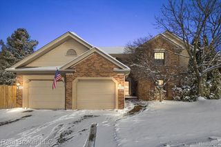 36952 Ridgedale Court, Farmington Hills, MI 48331