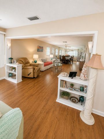 604 HUMMINGBIRD Lane, Delray Beach, FL 33445