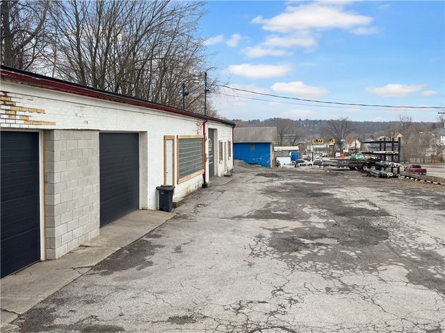 514 Taylor Street, New Castle, PA 16101